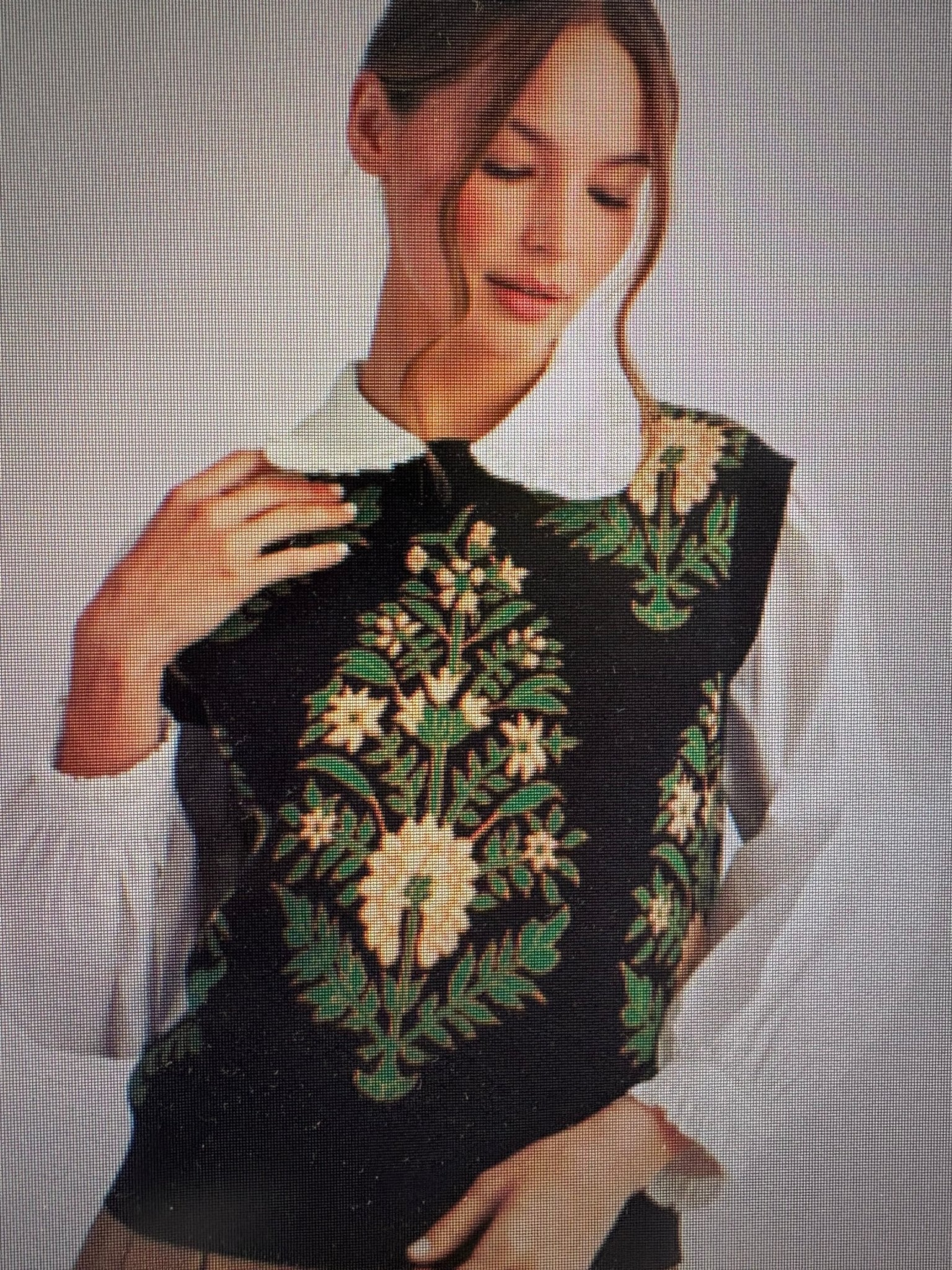 JODIFL H12670 Floral pattern lovely sweater vest - Black - From Me To You